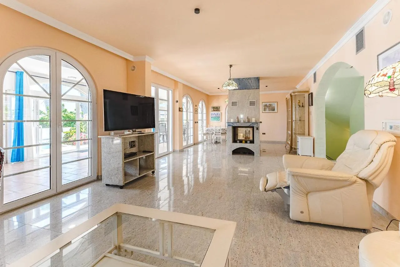 Gorgeous Golf Villa Costa Adeje  0*, Costa Adeje (Tenerife) Spain