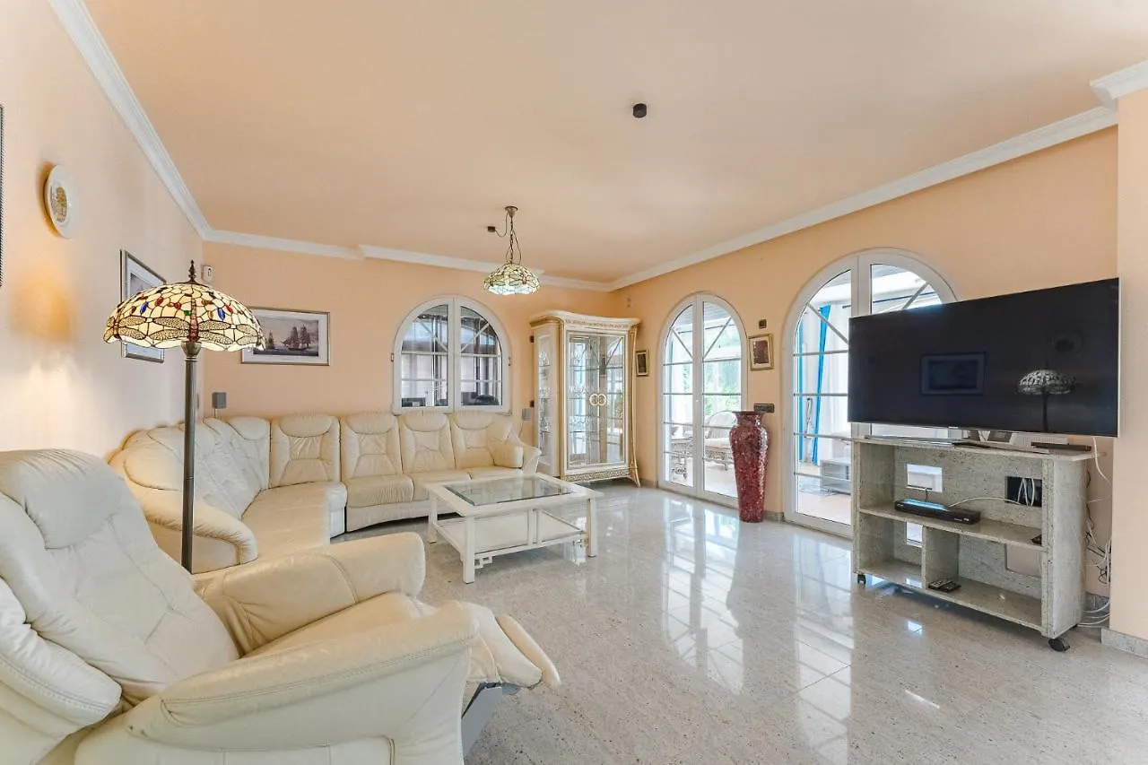 Gorgeous Golf Villa Costa Adeje