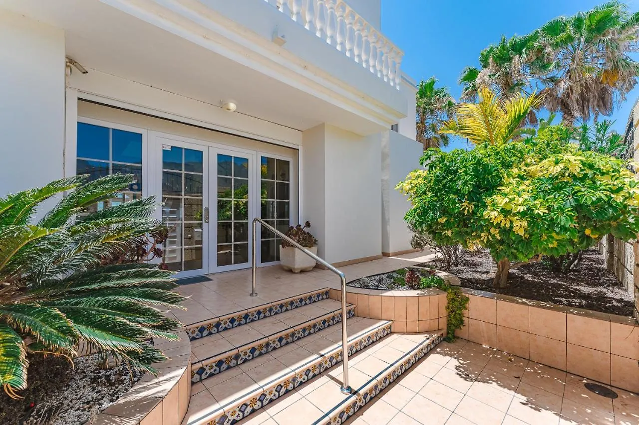 Gorgeous Golf Villa Costa Adeje