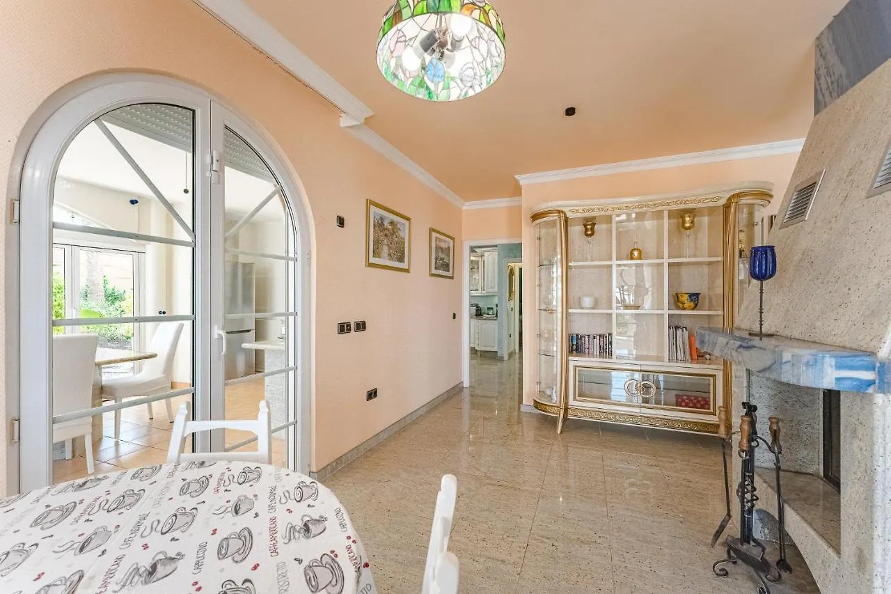 Gorgeous Golf Villa Costa Adeje  Costa Adeje (Tenerife)