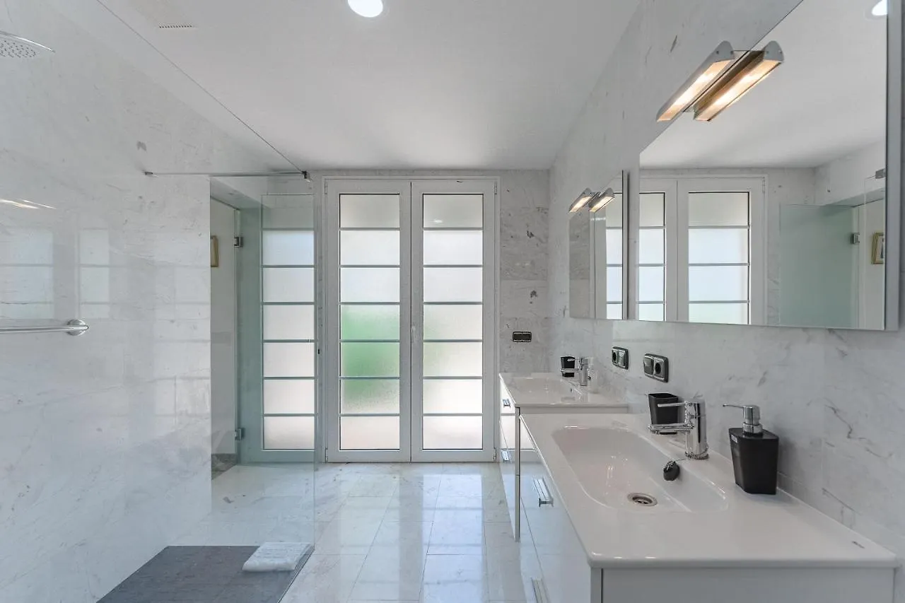 אדחה Gorgeous Golf Villa בית נופש