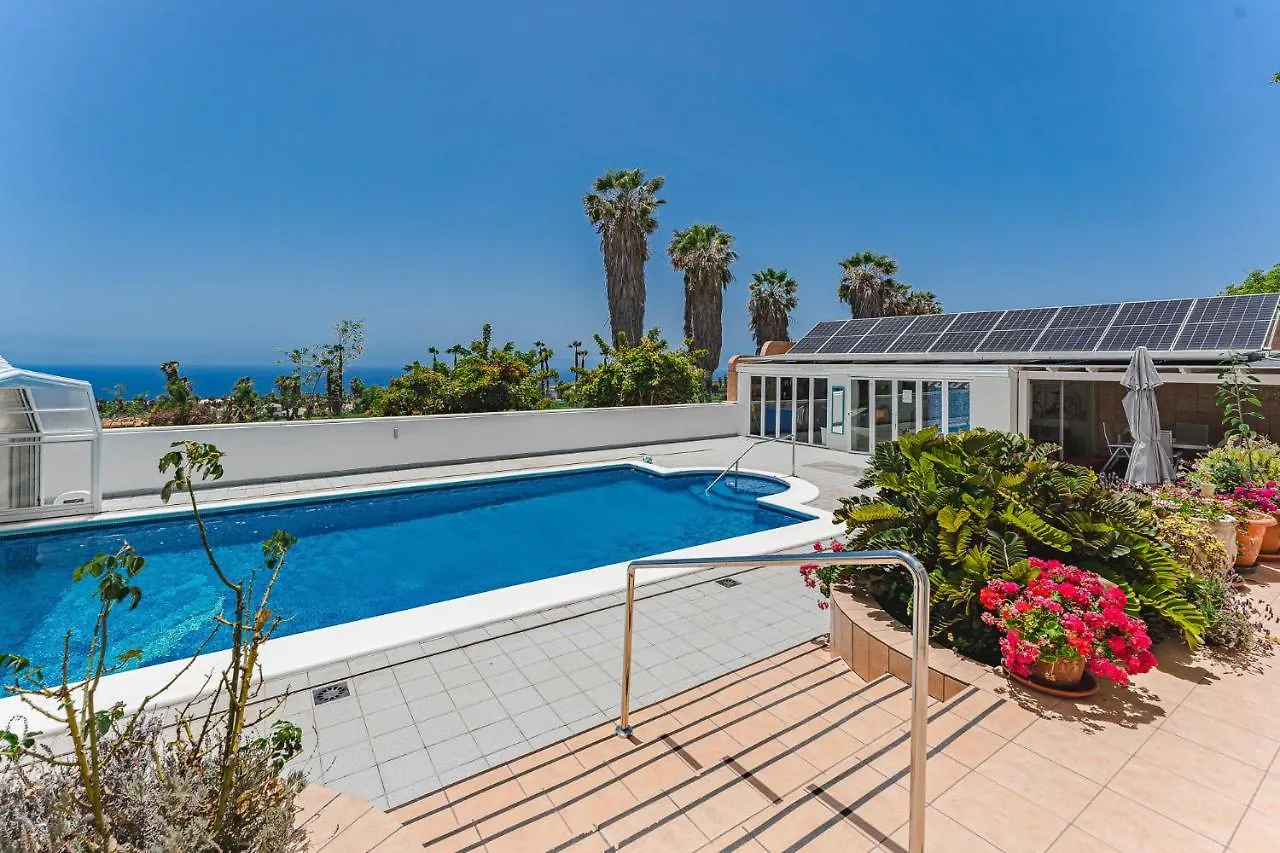 אדחה Gorgeous Golf Villa