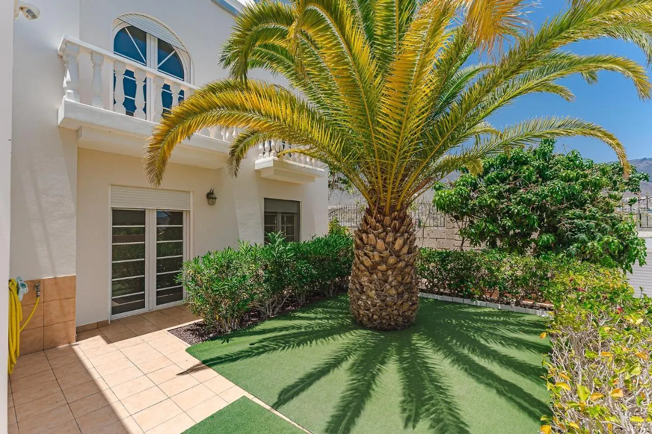 בית נופש אדחה Gorgeous Golf Villa ספרד
