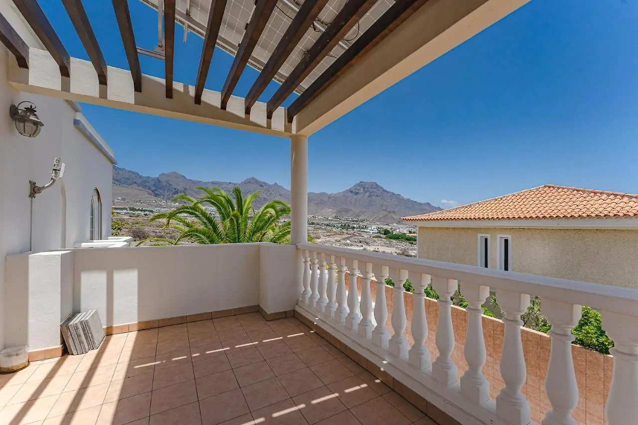 אדחה Gorgeous Golf Villa בית נופש